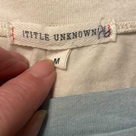 Title unknown graphic cream short tee size medium - Picture 5 of 6